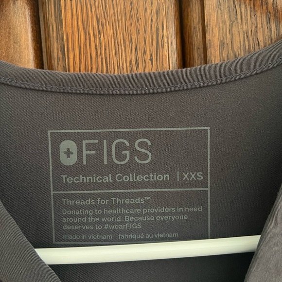 FIGS CHARCOAL scrubs set XXS - Picture 3 of 6